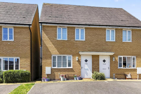 101 Greystone Walk, Cullompton