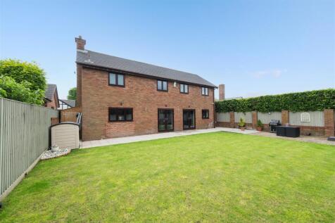 18 Royal Garden-003.jpg