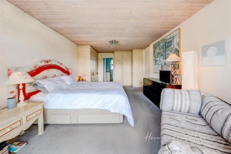 Wellfield Court, Marshfield, HernCrabtree (46).jpg