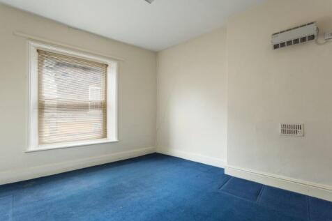 Retail Property (high street) to rent Image 8