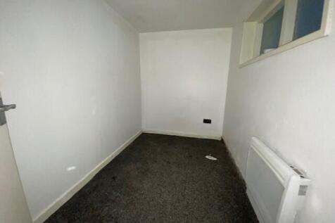 Bedroom 2 T202511071120.jpg