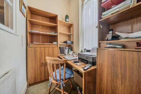 1360377-6-68dac8d...