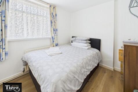 CAM02176G0-PR0547...