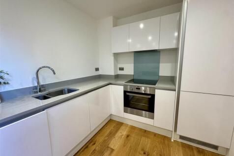 Kitchen Pic 4.jpeg