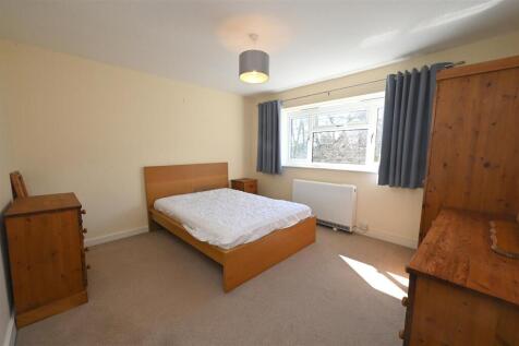 bedroom.JPG