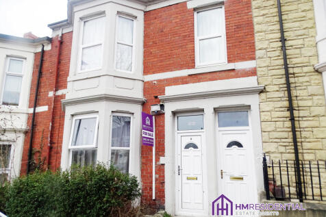 5 bedroom Flat for sale