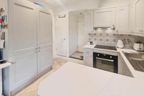 Cardiff, CF24 - property photo