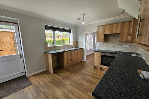Woodfield Avenue, Lincoln, Lincolnshire, LN6 photo 4