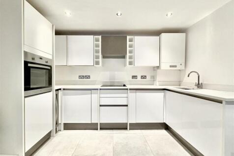Living Room / Kitchen
