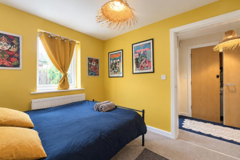 BEDROOM 2.png