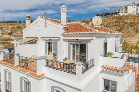 Upper terraces.JPG