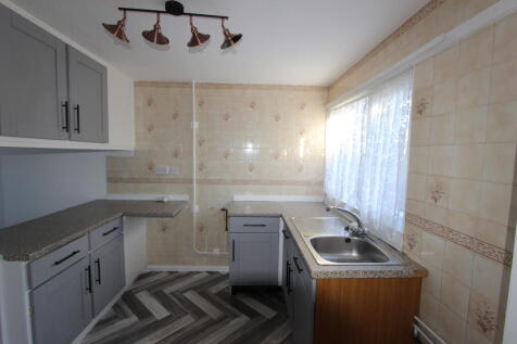 Wheatcroft Drive, Birmingham photo 4