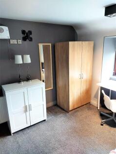 Studio Room