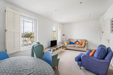 8 Sitting Dining Room.JPG