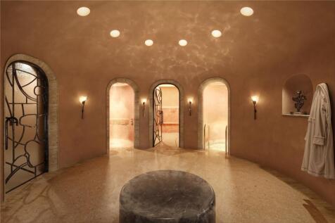 3 bed, 2 bath Apartment in London - Photo 20