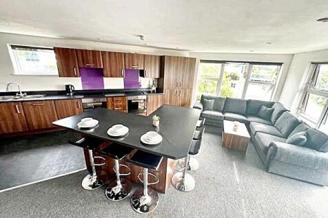 pensin lounge (1).jpeg