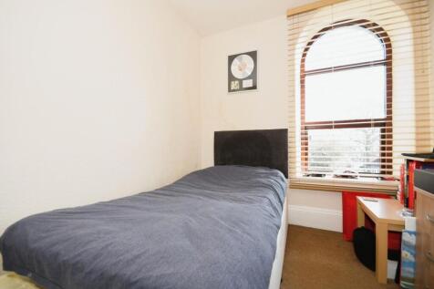FLAT 2 - BEDROOM 01.JPG