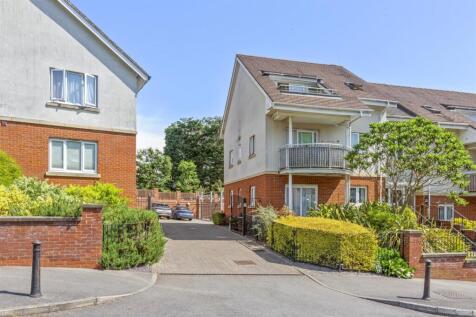 22 The Cedars, Cedar Ave, HP15 7DL-15.jpg