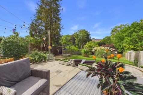 Seating Area Onto Garden
