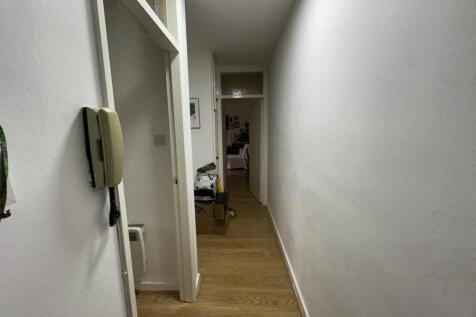 f11mh.hall.JPG