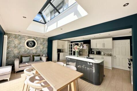 Kitchen /  Family Room
