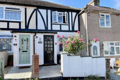 2 bed mid terrace house to rent New Road, South D