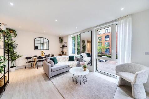 Davidson Frost-Wellings, DFW, Welford Court, Edgwa