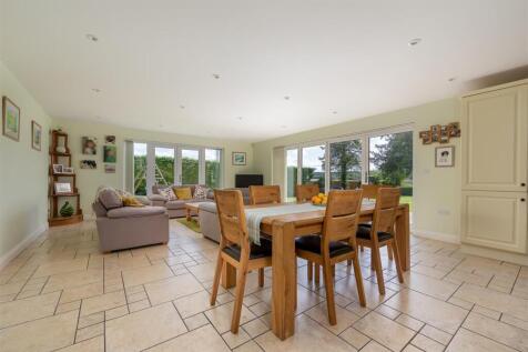 Manor Farmhouse Popham SO21 3BJ-23 (1).jpg