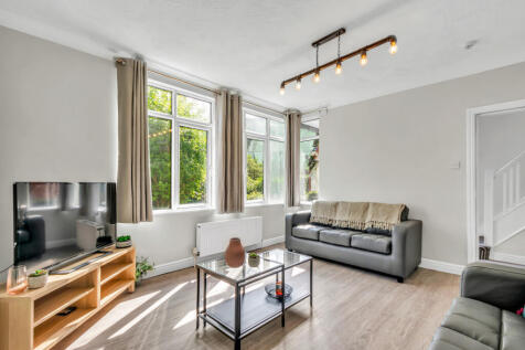 2 bed flat to rent Clyde Rd, London CR0