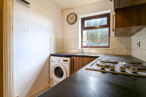 Firwood Park, Chadderton, OL9 photo 5