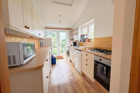 Rotherfield Avenue, Hastings photo 3