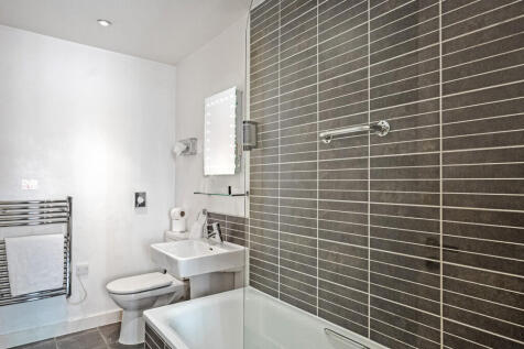 1301927-4-683decb...