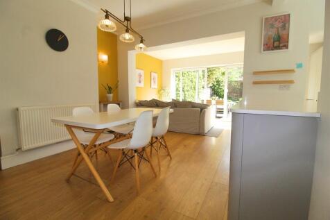Brackley Road, Heaton Chapel, photo 4