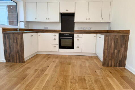 Danesbury Rise, Cheadle SK8 photo 5