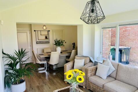 Livesley Road, Macclesfield, Cheshire East photo 3