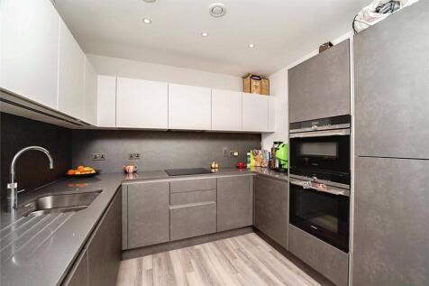 London, W3 - property photo