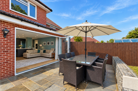 Bournemouth, BH8 - property photo
