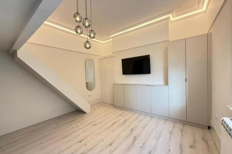 main room 1.JPG