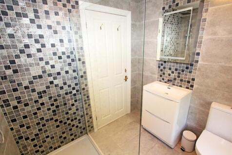 IMG_6401 shower door.jpg