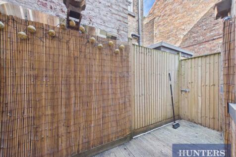 CAM03463G0-PR0270-STILL015.jpg