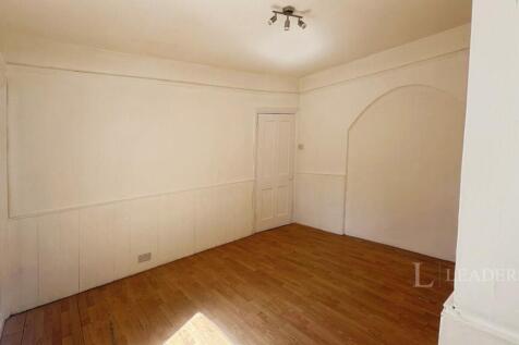 Cowper Street, Luton, Bedfordshire, LU1 photo 3