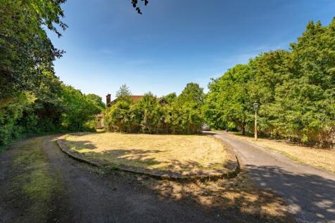4 bed, 2 bath Detached in Bristol - Photo 20