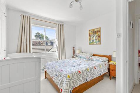 Greystone, Valley Road, HP14 4PF-4.jpg