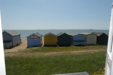 2nd Row Beach hut