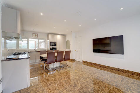 The Furlong, Bedford photo 3