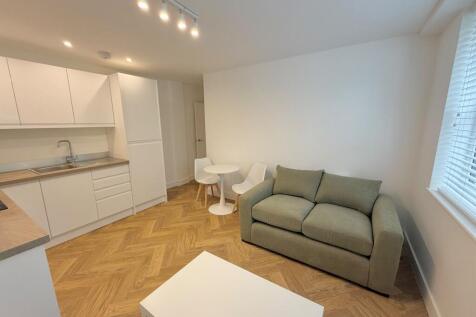 Cenydd Court, Cardiff photo 5