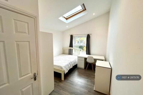 First Floor Garden Facing Ensuite Bedroom