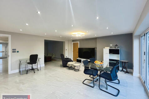 Red Hill Close, Great Shelford, Cambridge, CB22 5JP photo 5