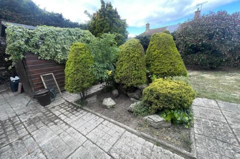 5 The Beachings Rear Gdn