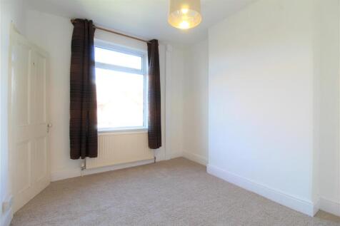 10 Bedroom 1.JPG